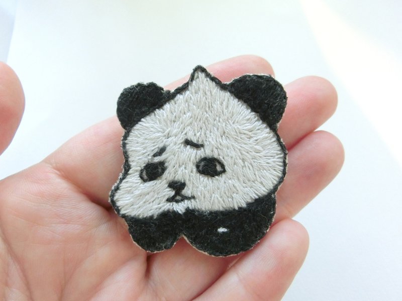 パンダの不安不安　刺繍ワッペン　(困り顔) - 其他 - 繡線 黑色