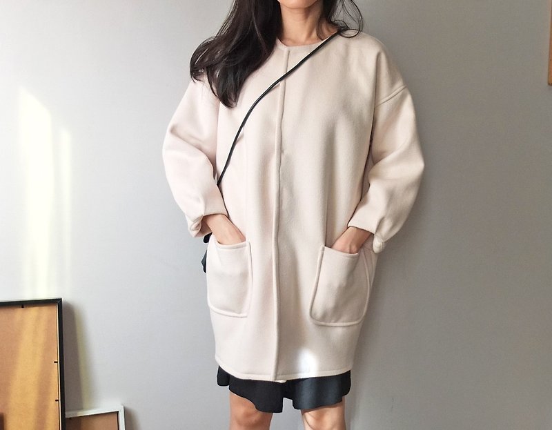 米白羊毛繭型摺袖大衣(含5%cashmere) - 女大衣/外套 - 其他材質 