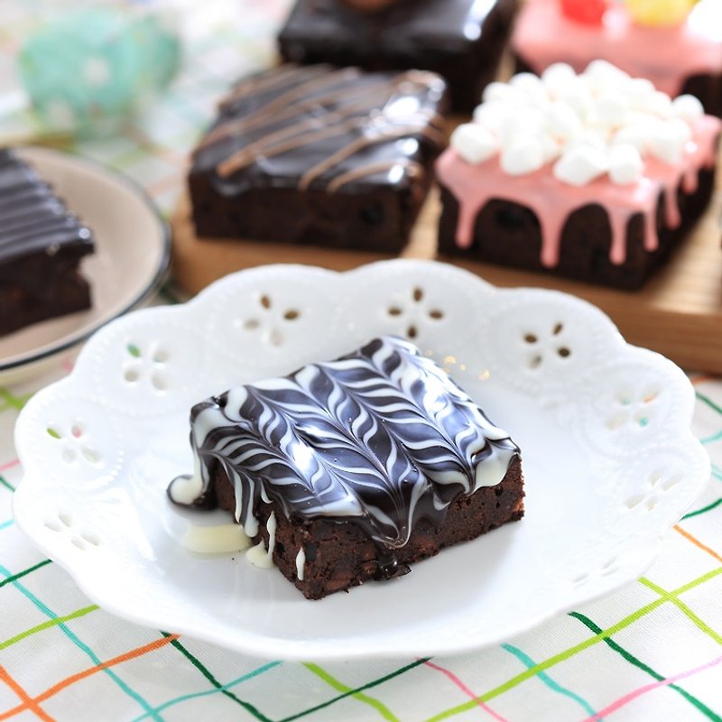 [Mr. Brown Bear Chocolate Brownie] romantic black and white Brownie - เค้กและของหวาน - อาหารสด สีดำ