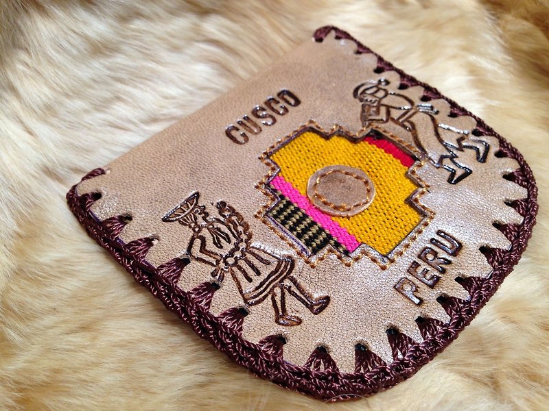 Genuine leather hand-dyed printing and totem shrapnel type coin purse-Yellow Southern Cross - กระเป๋าใส่เหรียญ - วัสดุอื่นๆ สีทอง