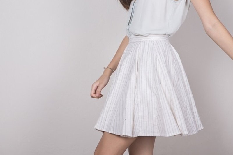 條紋俏皮短裙 Bouncy Stripped Skirt - Skirts - Other Materials 