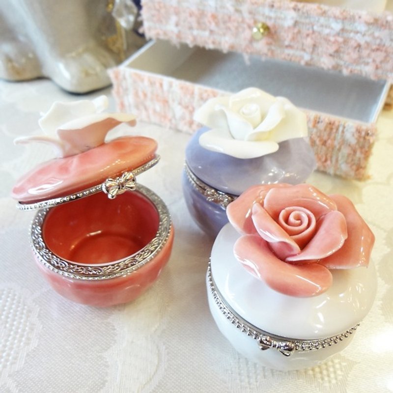 【ChouChou Lista】 Japanese exquisite flower ceramic jewelry box (small) - กล่องเก็บของ - เครื่องลายคราม 