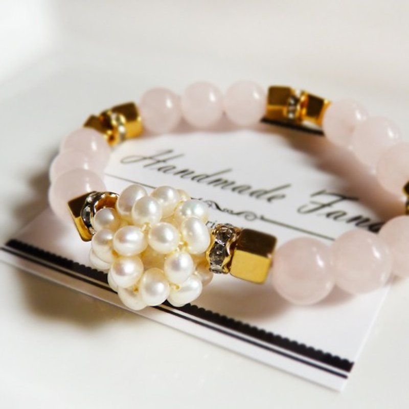 【Bouquet】 moon gem / pearl pink crystal bracelet - Bracelets - Gemstone Pink