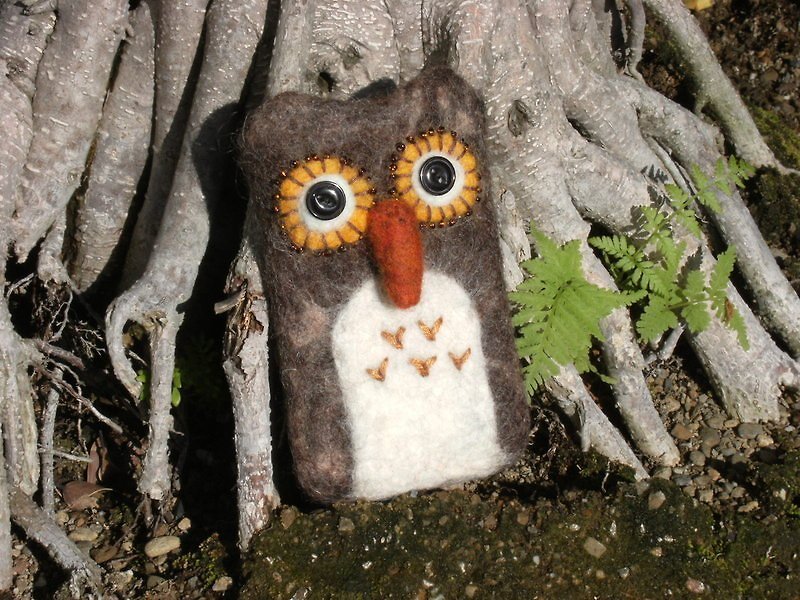 Wool felt iPhone case-Owl - เคส/ซองมือถือ - ขนแกะ สีนำ้ตาล