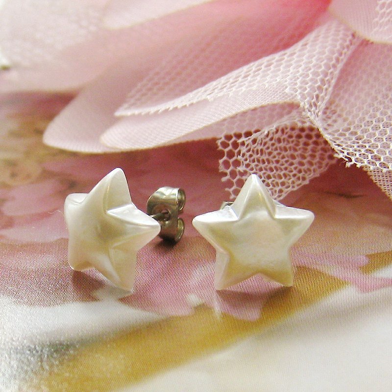 真珠のイヤリングをスター数 - ピアス・イヤリング - プラスチック ゴールド