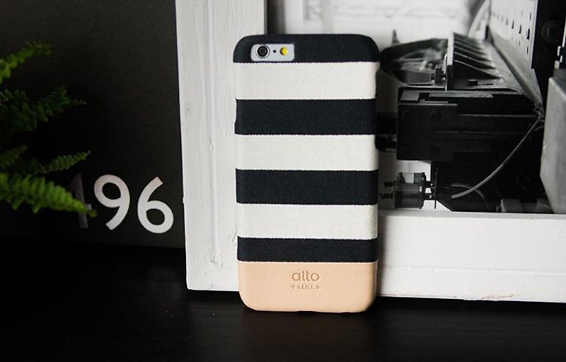 Alto iPhone 6/6S 4.7" Leather Phone Case Back Cover Denim - Black and White Stripe Zebra_ can be purchased custom-made text Lei Wei - เคส/ซองมือถือ - หนังแท้ หลากหลายสี