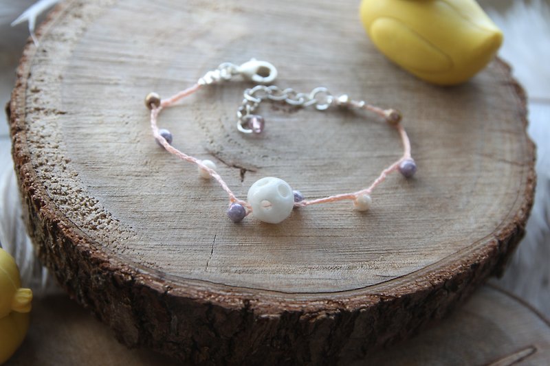 KNIT WITH LOVE hand-carved white jade and pink hand-knitted bracelet - Bracelets - Gemstone White