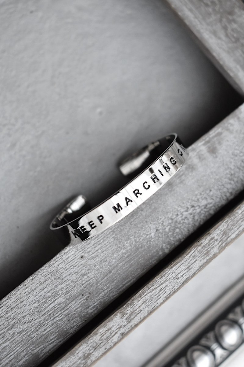 Keep Marching On (Bracelet/Memorial/Exchange Gift/Couple Model/Classic) - Bracelets - Other Metals 