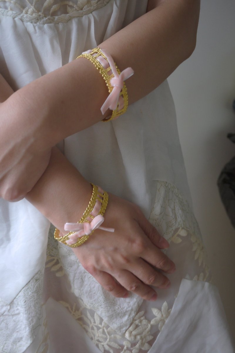 芭蕾緞帶蕾絲金屬手環/銅鍍20K金粉色_Choccy - 手鍊/手環 - 其他金屬 金色