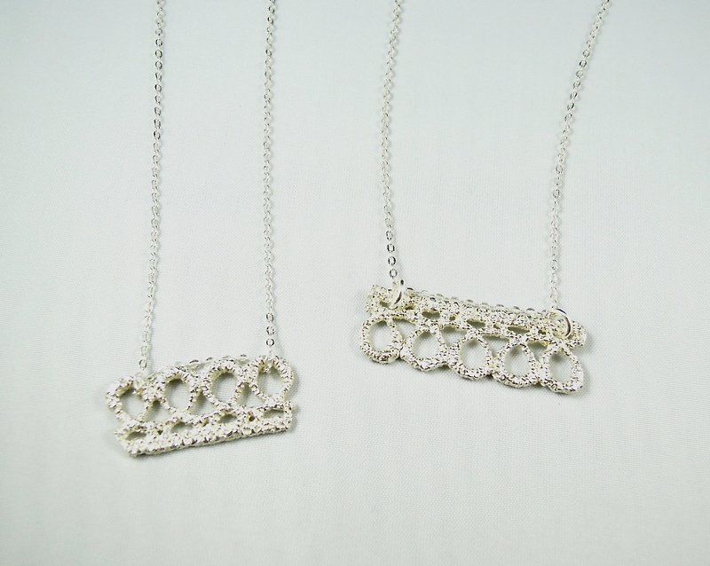 Lace texture sterling silver necklace / clavicle chain / gift / anniversary / Valentine's Day - สร้อยคอทรง Collar - โลหะ หลากหลายสี
