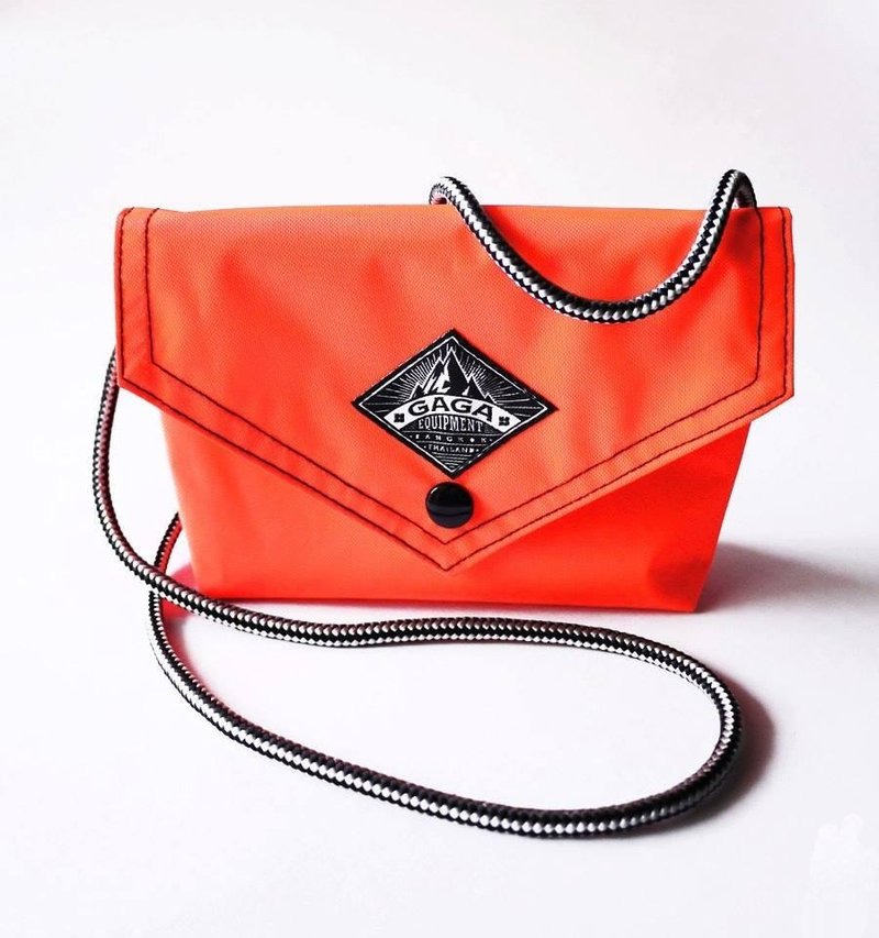 ▲GAGA MINI BAG▲曼谷原創設計/萬用小包-包扣款 - 側背包/斜背包 - 防水材質 多色