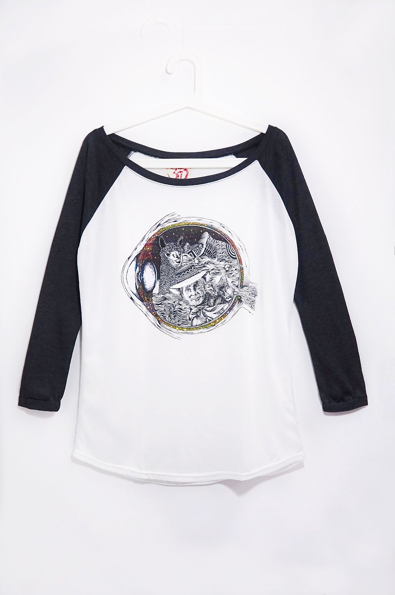 Touch Baseball Style Long Sleeve Top / Travel T-Fantasy World in the Eyes (Black and White) - Women's T-Shirts - Other Materials White
