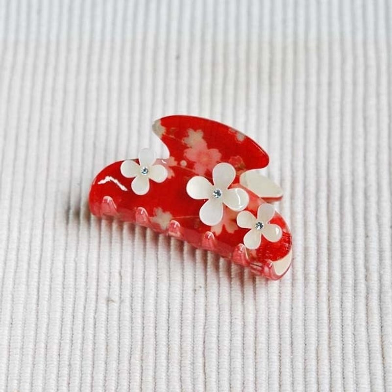 Cai Wujing, 6.5cm shark clip, catch clip-crimson - Hair Accessories - Acrylic Red