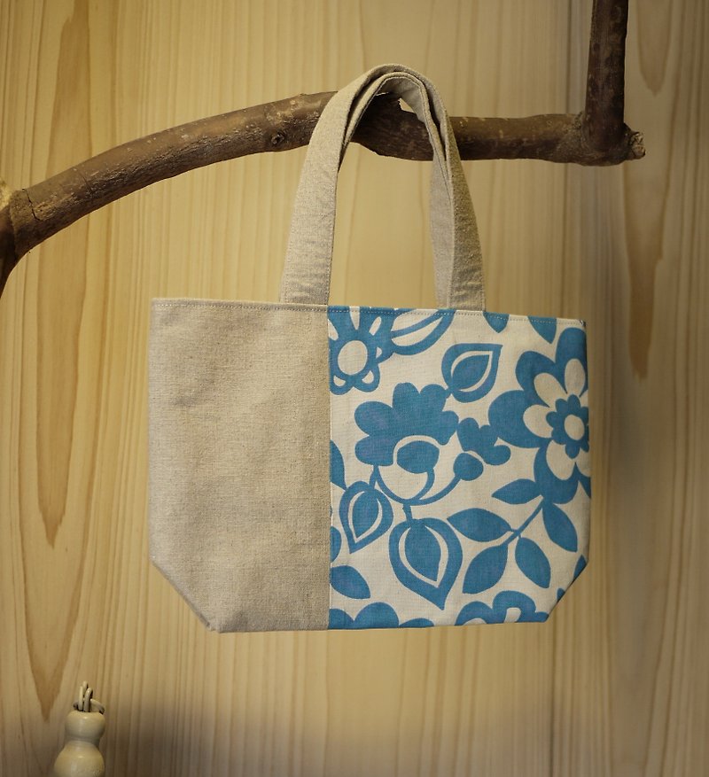 [Katie. C Katie. heart. Feel relaxed walks of life] small bag / lunch bag / Walking bag / handle bag = = blossoming colorful Scandinavian style = blue - Handbags & Totes - Other Materials Blue