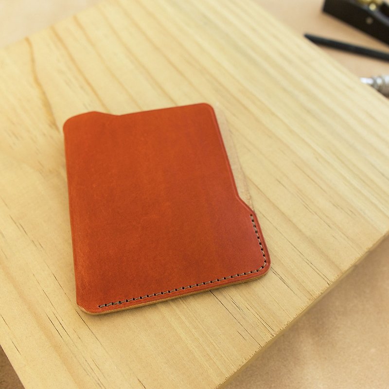 isni [simple wallet]  orange design/handmade leather - ที่ใส่บัตรคล้องคอ - หนังแท้ สีส้ม