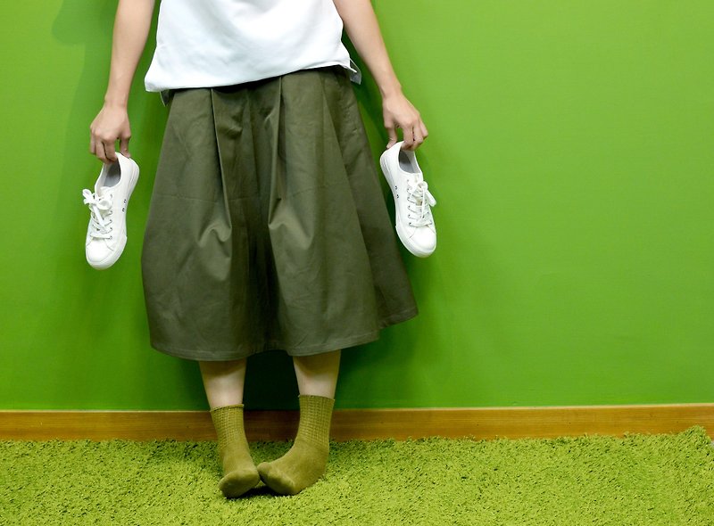 [HIKIDASHI] army green pleated skirt - กระโปรง - ผ้าฝ้าย/ผ้าลินิน สีเขียว