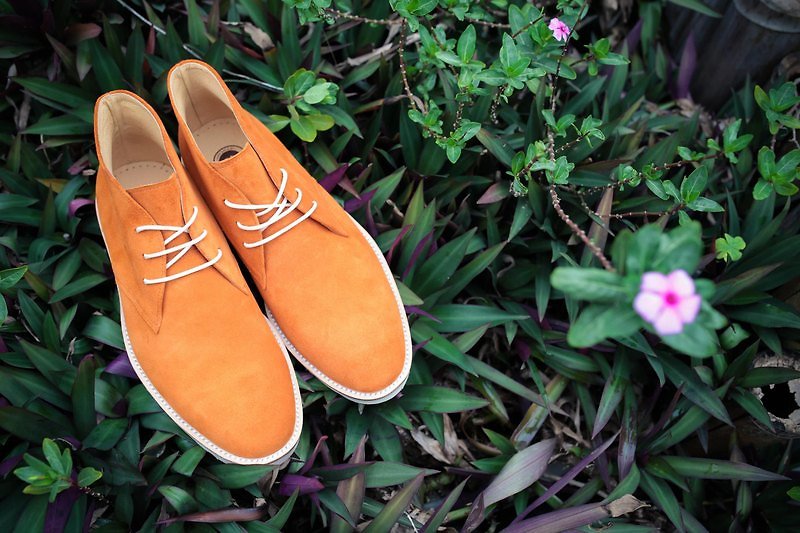 Streetboys walking the streets-all leather handmade shoes-Orange Paradise - รองเท้าลำลองผู้ชาย - หนังแท้ สีส้ม