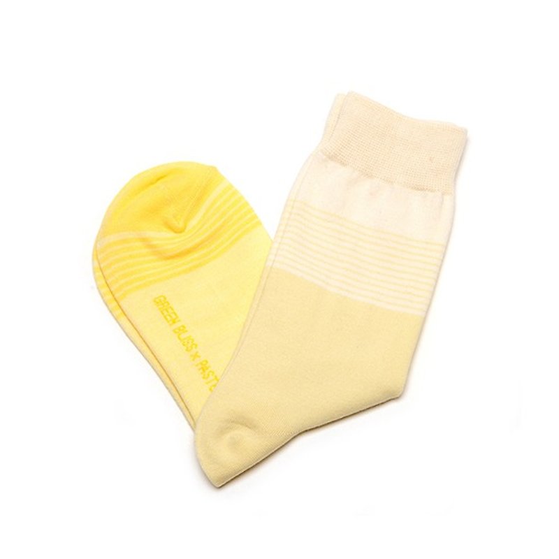 GREEN BLISS Organic Socks - Co-branded PASTEL Gradation Yellow Gradation Yellow Stockings (male/female) - ถุงเท้า - ผ้าฝ้าย/ผ้าลินิน สีเหลือง