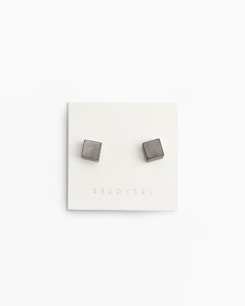 Recovery 2015 Square Earring 方型耳環 - 耳環/耳夾 - 其他金屬 