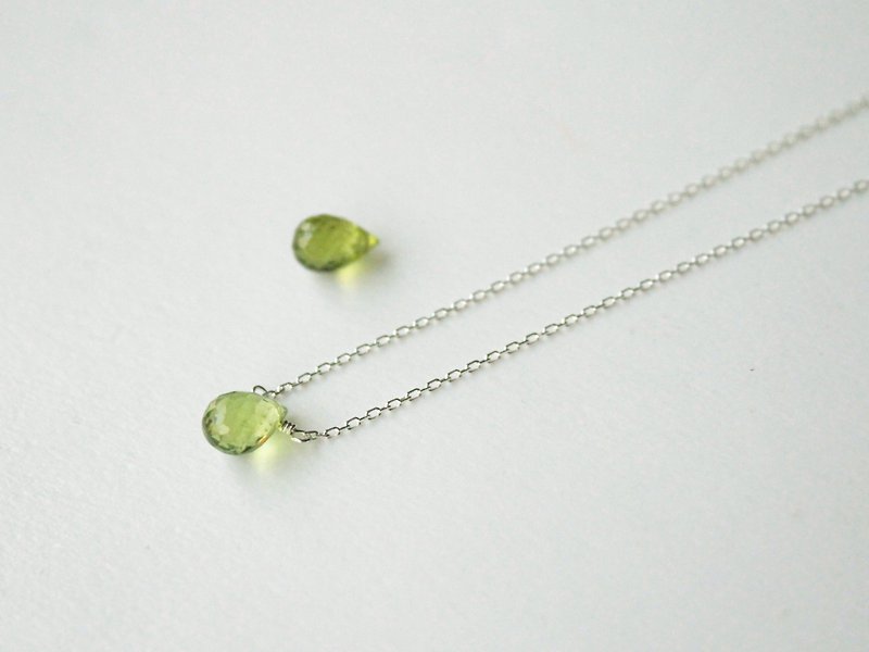Journal Stone/ Gemstone bare skin rainbow silver necklace clavicle - สร้อยคอ - โลหะ สีเขียว
