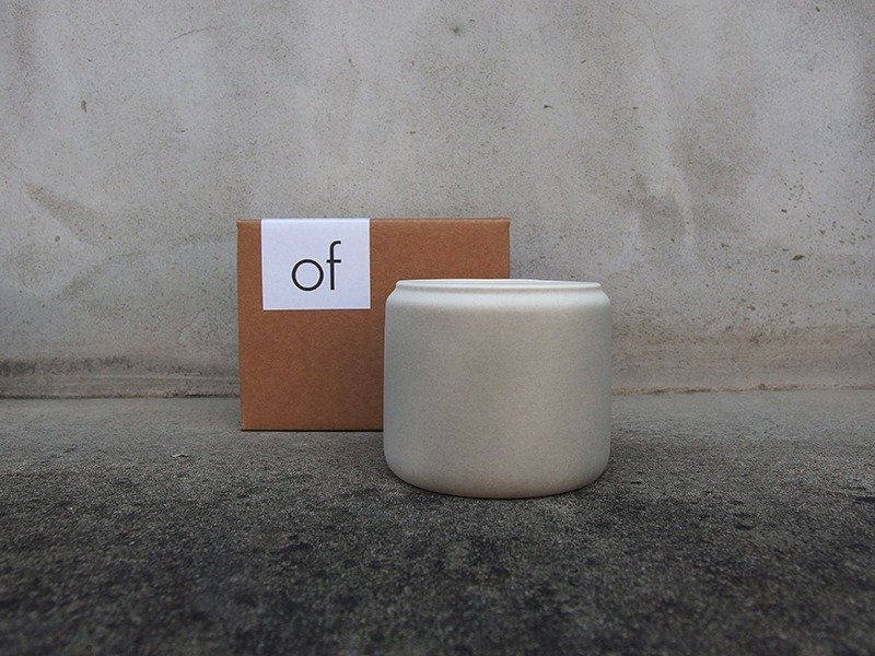 オールポーセリンフラワーのミニグレー - 花瓶・植木鉢 - 磁器 グレー