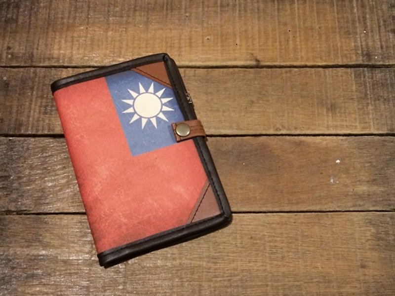 自做自售 パスポートケース – 國旗 ( 国旗 ) - パスポートケース - 合皮 レッド