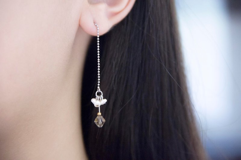 Danhai Series / Scattered Stars-Natural Stone Pearl Earrings - ต่างหู - เครื่องเพชรพลอย สีเทา