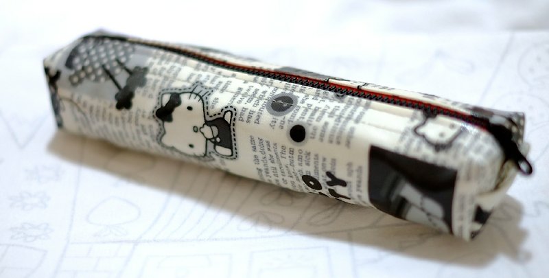 Moya 答答縫紉機系列 純手作Hello Kitty筆袋 Only one - กล่องดินสอ/ถุงดินสอ - วัสดุอื่นๆ ขาว