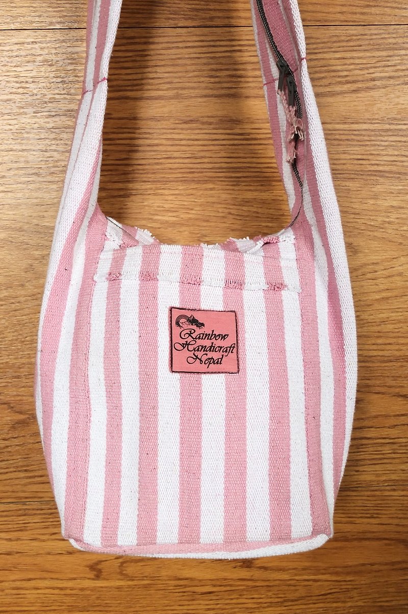 全台獨家 手工編織 尼泊爾RHN側背包 可放A４ 粉紅條紋 - 側背包/斜背包 - 棉．麻 粉紅色