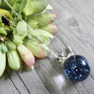 Blue mineral chain glass ball necklace 【Noble cat trimmed with sapphire】