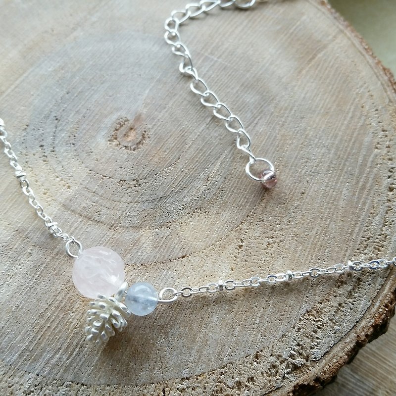 10m m carved Stone with blue rose quartz and fluorite small cones Silver plated Silver plated necklace clavicle - Necklaces - Gemstone Pink