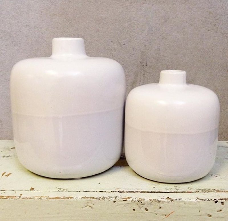 pt, Vase Shade Dip medium white matte and bright all white vase - ตกแต่งต้นไม้ - วัสดุอื่นๆ ขาว