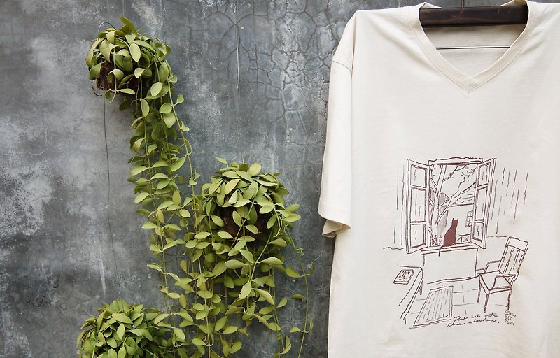 T shirt V neck cotton hand print with cat on the window - Unisex Hoodies & T-Shirts - Cotton & Hemp Brown