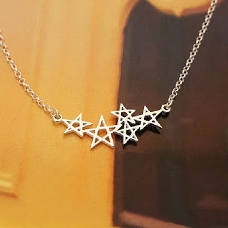 Irregular silver star necklace - สร้อยคอ - โลหะ 