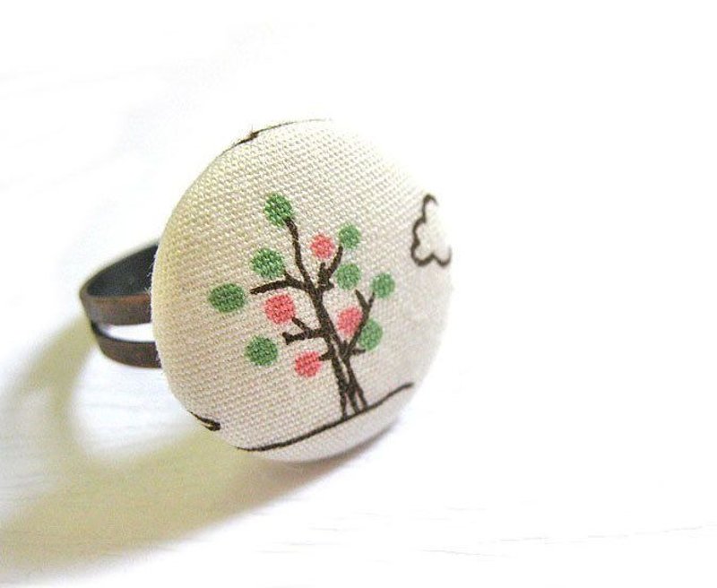 Hand-made cloth buttons Ring trees - แหวนทั่วไป - วัสดุอื่นๆ 