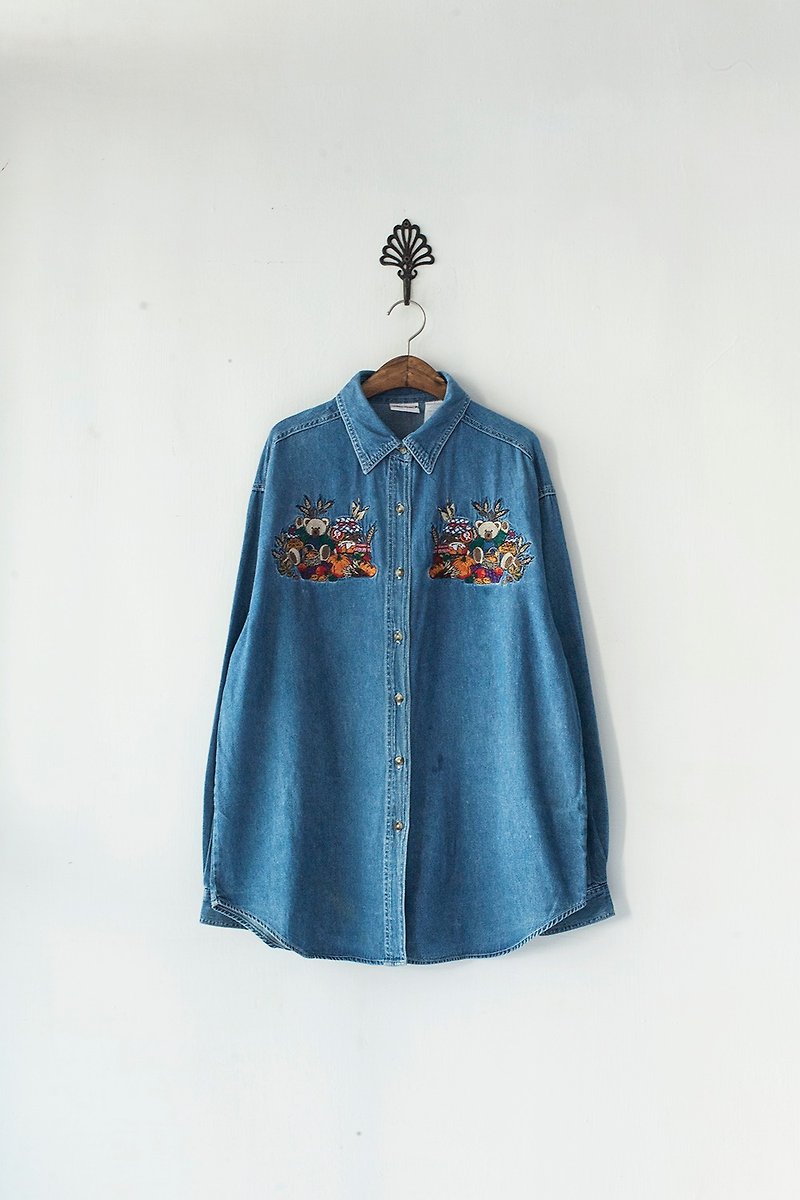 Banana Flyin '| Vintage | playful embroidery neutral tannin cowboy shirt Cubs - เสื้อเชิ้ตผู้หญิง - วัสดุอื่นๆ 