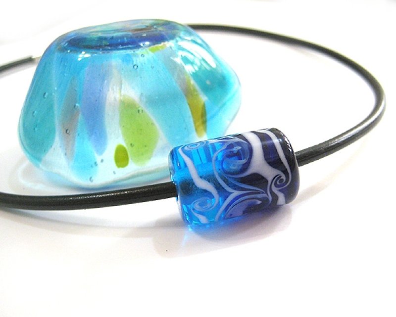 Ocean Pearl~Glass Pearl Necklace - สร้อยคอ - แก้ว สีน้ำเงิน