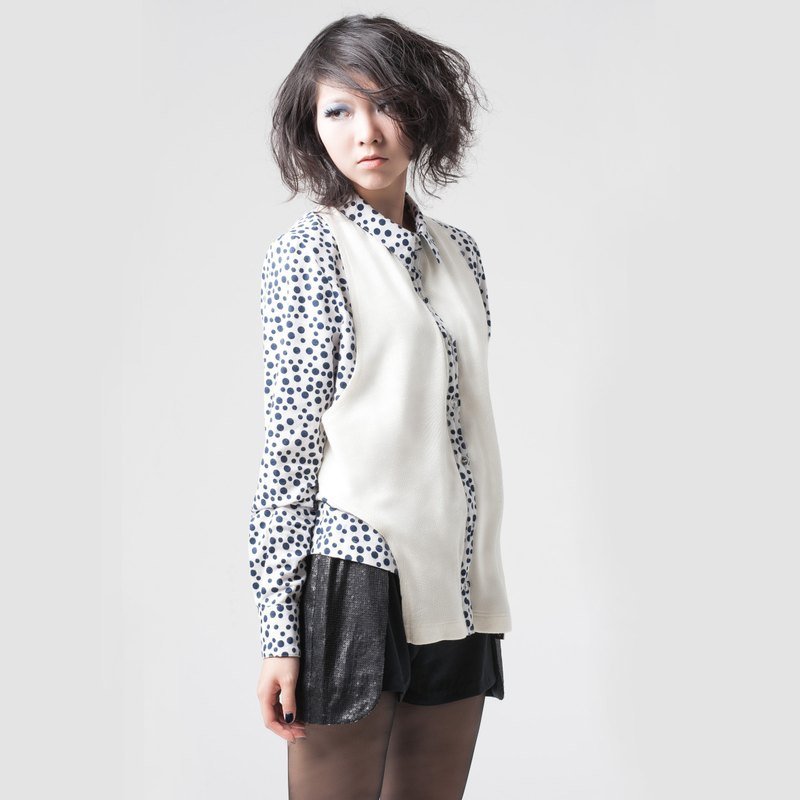 SHIRT] [dot stitching knit shirts - Women's Shirts - Other Materials White