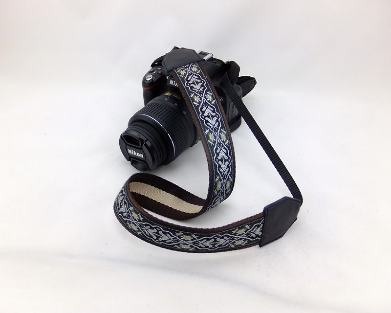 相機背帶 個性客製 可印字 真皮拼接 刺繡花紋  民族風020 - 相機背帶 - 真皮 黑色