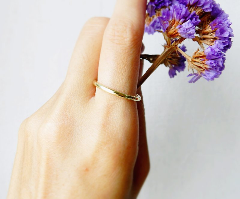 // // Brass ring hand-wrought copper knock texture 1.7mm - แหวนทั่วไป - โลหะ สีทอง