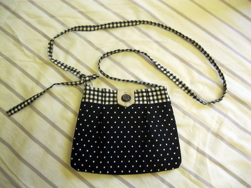 [Cross Bag] Checkered dots (no seal style) - Messenger Bags & Sling Bags - Cotton & Hemp White