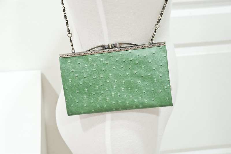 Leather Kisslock Clutch, Phone Wallet, Frame Purse, Smartphone wallet, Long Wallet(Shoulder bag)/Green imitation ostrich pattern - Messenger Bags & Sling Bags - Genuine Leather Green
