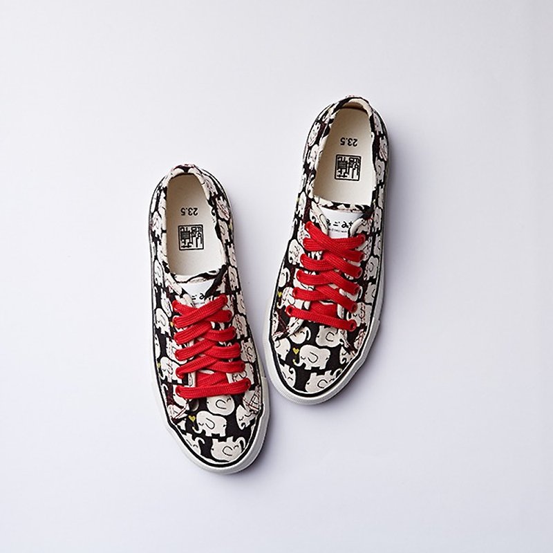 The last three pairs of canvas shoes [Kyoto] elephant fabric / canvas shoes / tie shoelaces /23.5 subscript District - Women's Casual Shoes - Other Materials Black