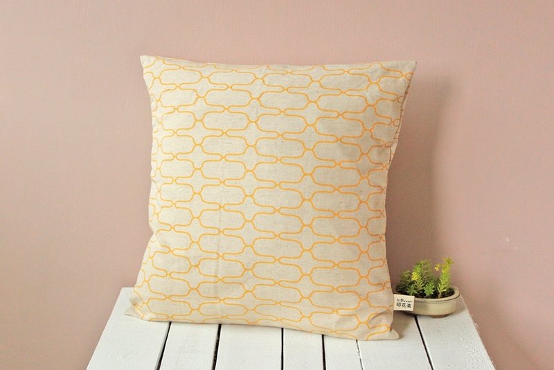 抱枕-鐵花窗2號/陽光黃色 - Pillows & Cushions - Other Materials Yellow