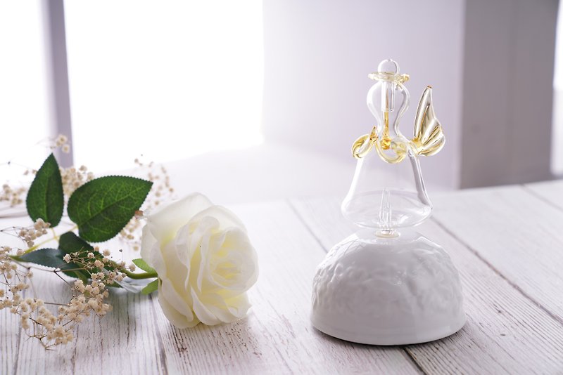 [Gift Essential Oil] Snow Angel Essential Oil Diffuser | Non-Toxic Fragrance | Fragrance | Incense | Mother's Day Gift Box - น้ำหอม - แก้ว ขาว