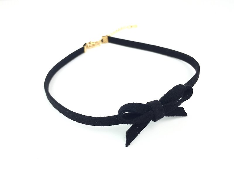 Black bow handmade necklace - สร้อยคอ - หนังแท้ สีดำ