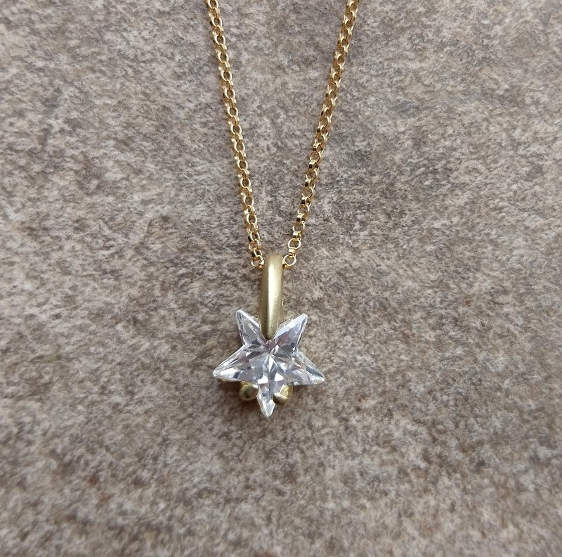 Zircon Star Brass necklace - สร้อยคอ - เครื่องเพชรพลอย 