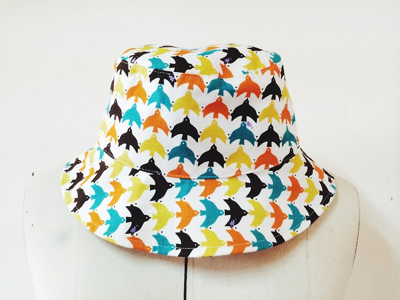 MaryWil wild hat - colorful birds - หมวก - วัสดุอื่นๆ หลากหลายสี