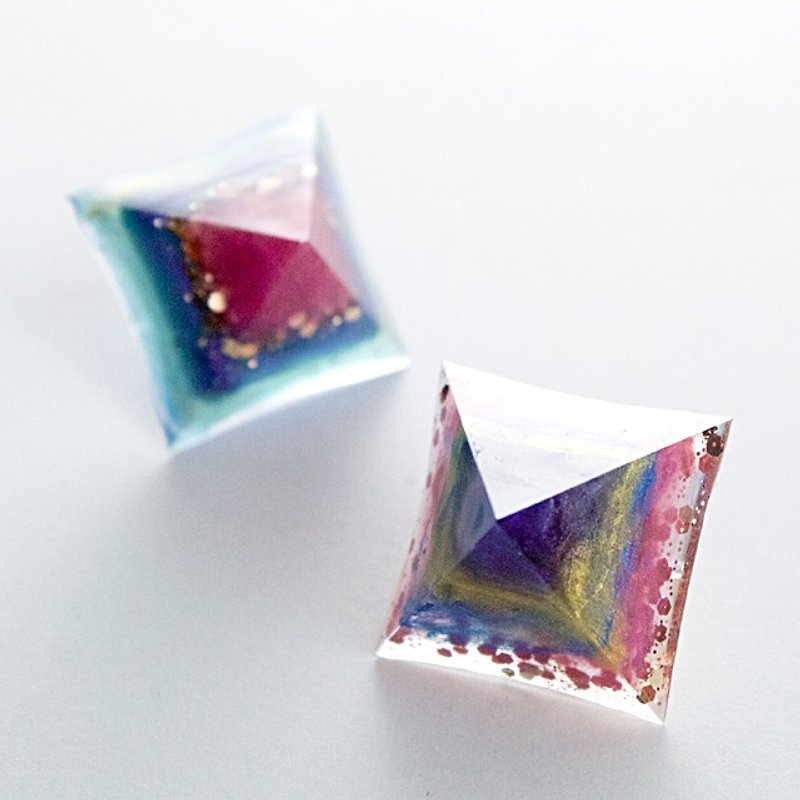金字塔型耳環（彩虹色） - 耳環/耳夾 - 其他材質 多色