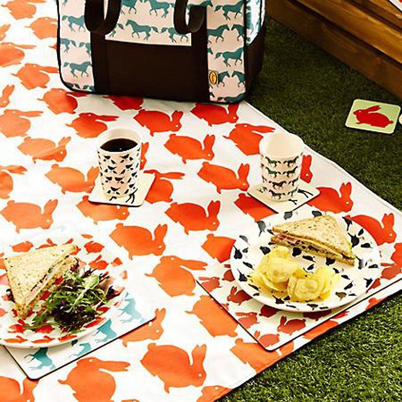 Kiss Rabbit picnic mat - naughty orange "British Anorak hot outdoor" - ชุดเดินป่า - วัสดุกันนำ้ สีแดง